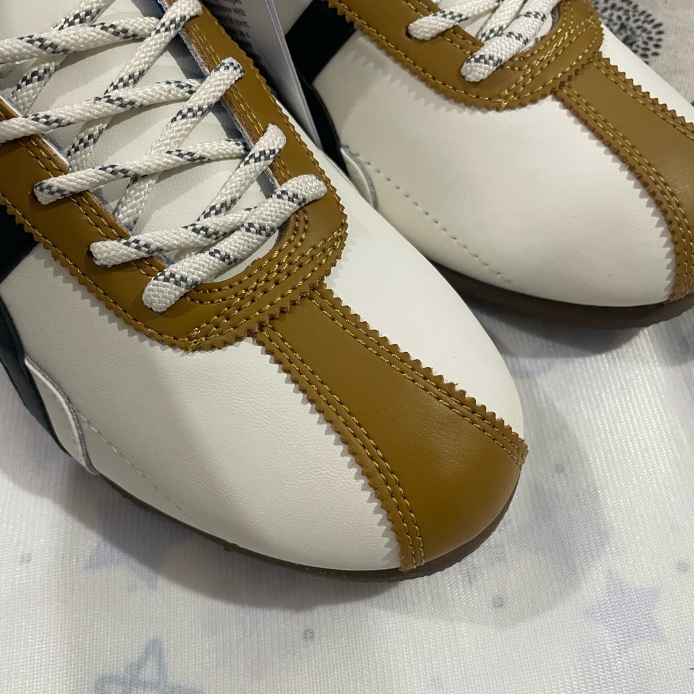 Onitsuka Tiger by Asics White/Black/Gold Retro Runner - Picture 8 of 10